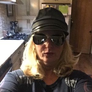 Meet your Posher, Vickie